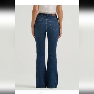 Wrangler Womens High-Rise Fierce Flare Jeans